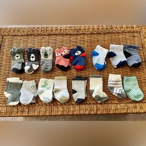 16 Pair Lot 0-12m Baby Socks 🐻 🦕
